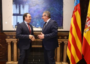 Toni Pérez aborda con Pérez Llorca la defensa hídrica de la provincia, la vivienda y el traspaso de competencias en salud mental