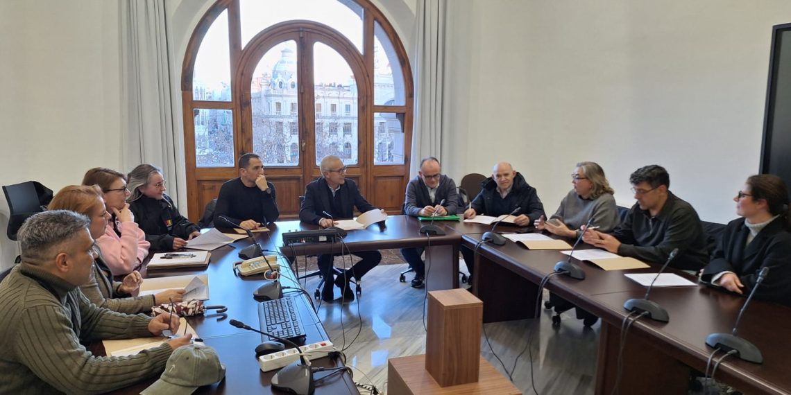 Valencia presenta la nueva ordenanza de mercados municipales