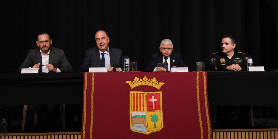 La Generalitat traslada su compromiso con la seguridad pública en un encuentro con las policías locales de 42 municipios valencianos en l’Alcúdia de Crespins