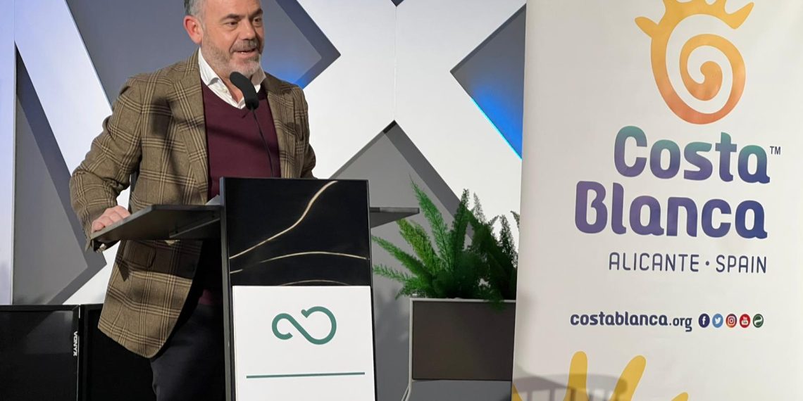 Díez subraya el valor del deporte como motor turístico y económico de la Comunitat Valenciana