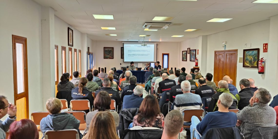 Emergencias refuerza la coordinación ante riesgos en la presa de Buseo con una jornada técnica en Sot de Chera