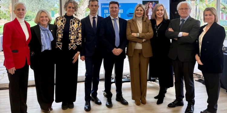 Carmen Ortí celebra la educación infantil gratuita en la Comunitat