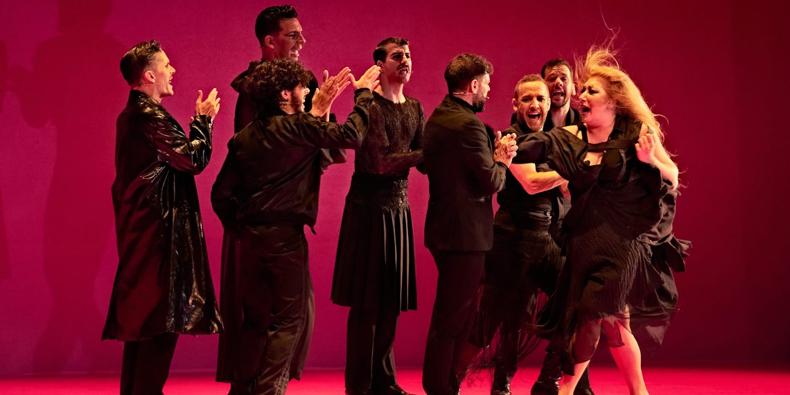 El Teatre Principal de Castelló acoge ‘Muerta de amor’, una creación del coreógrafo y bailaor flamenco Manuel Liñán
