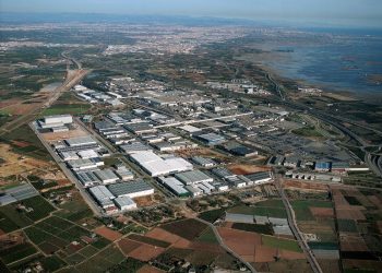 La cifra de negocios en la industria de la Comunitat Valenciana crece un 5,1 % en noviembre frente al descenso del 2,5 % de la media nacional