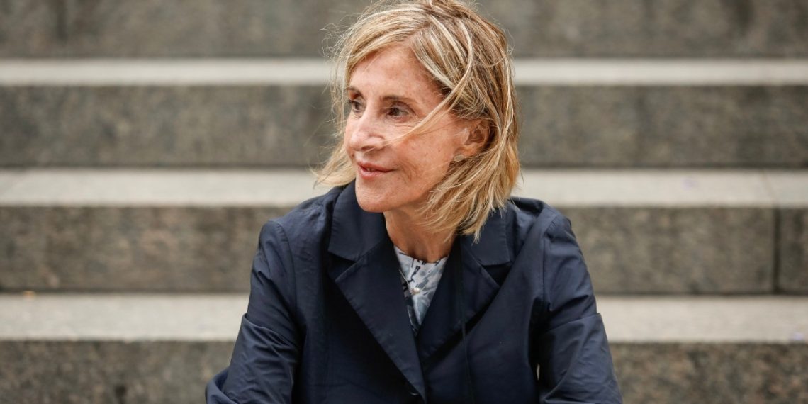 La poeta y escritora María Negroni inaugura en el IVAM el ciclo ‘Escrituras cactus’ en torno a Julio González