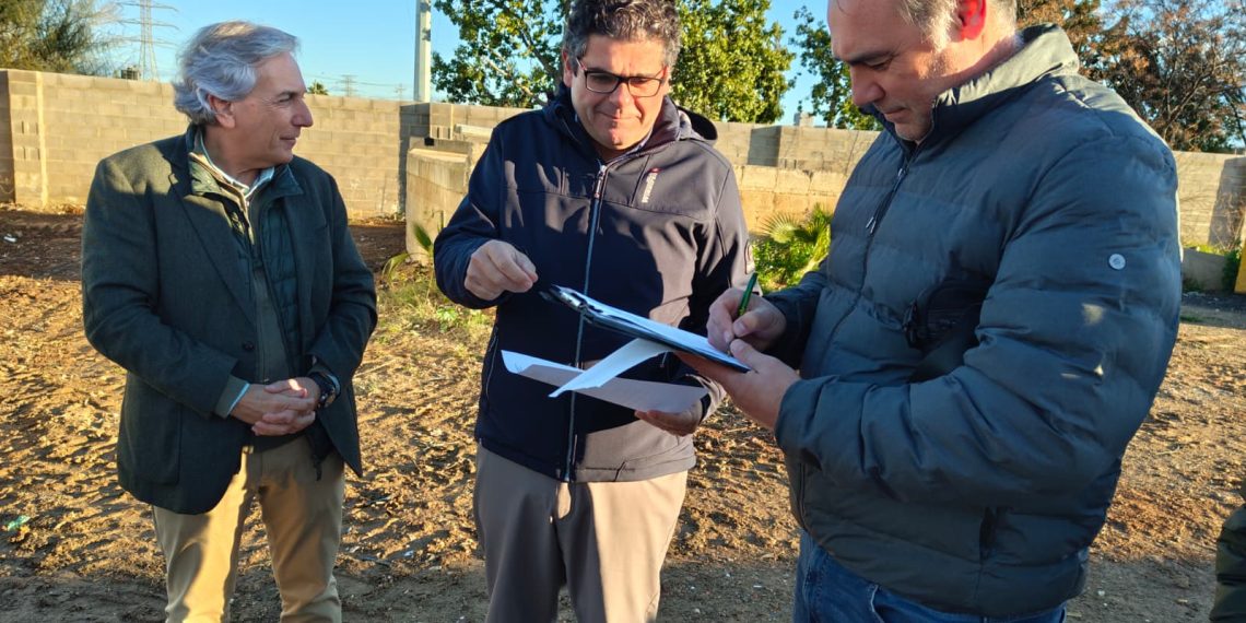 La Generalitat continúa apoyando a Benetússer en la gestión de residuos con la retirada de 2.000 toneladas de escombros de la reconstrucción