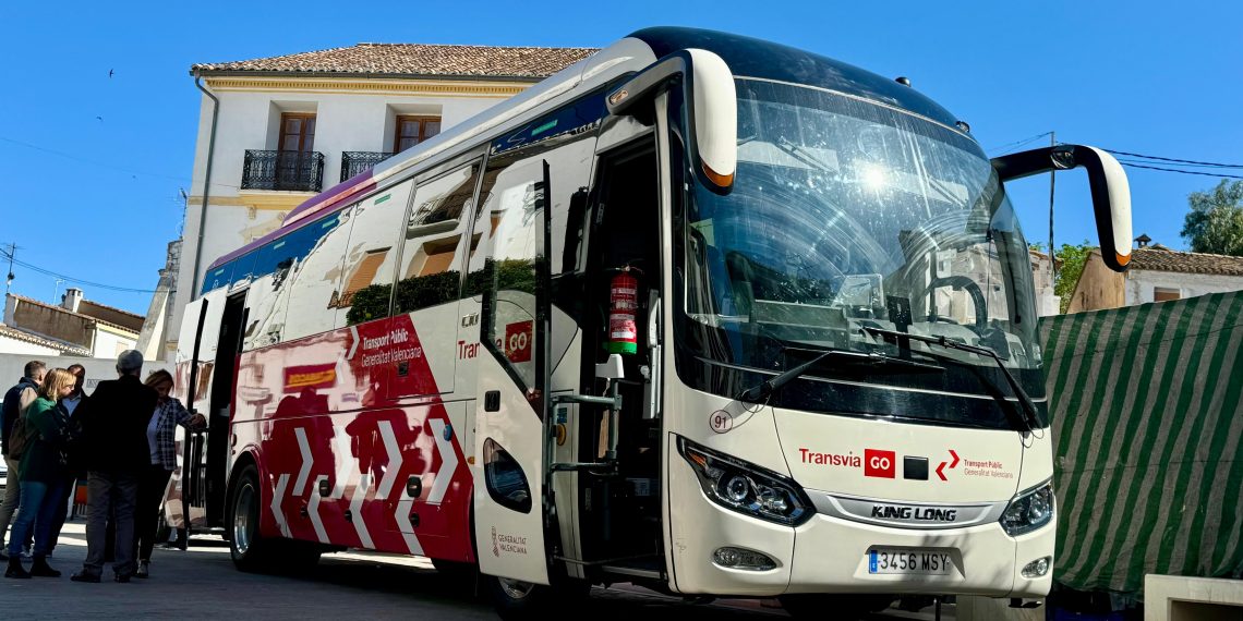 La Generalitat pone en marcha el 1 de febrero el nuevo servicio público de autobuses CE-714 que conectará la Vega Baja con Alicante y el aeropuerto