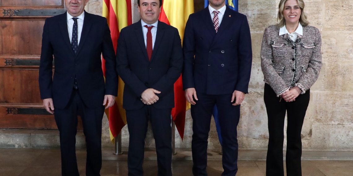 Pérez Llorca impulsa la cooperación Generalitat-Diputaciones