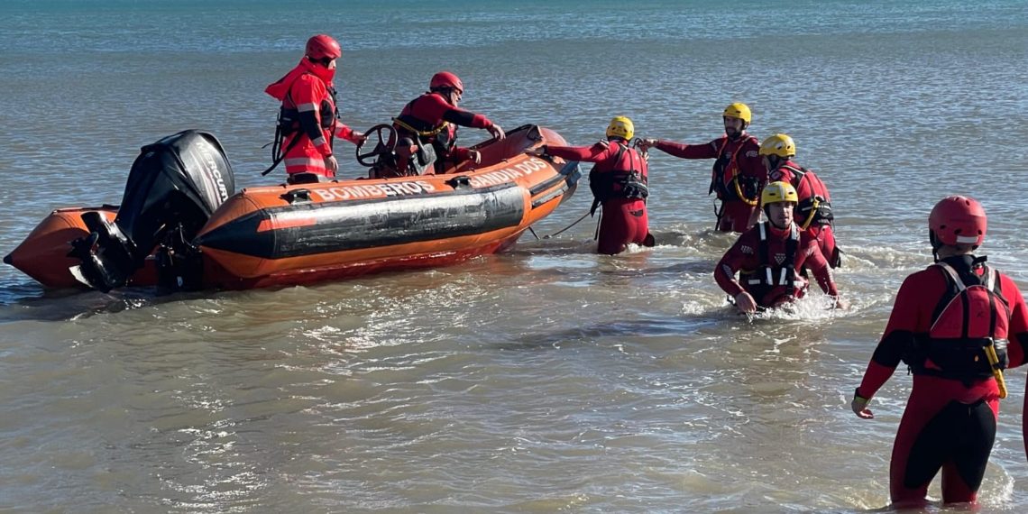 El Consorcio refuerza la preparación de 250 nuevos bomberos en rescate acuático