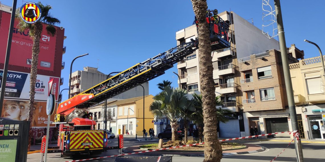 El temporal de viento provoca 18 intervenciones de los Bomberos en la provincia de Valencia