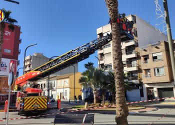 El temporal de viento provoca 18 intervenciones de los Bomberos en la provincia de Valencia