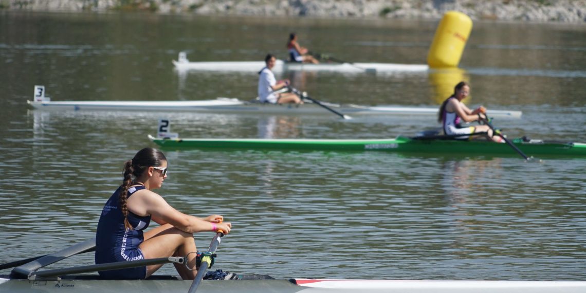 El Embalse de Beniarrés abre el 2026 con el Autonómico de Larga Distancia de Remo Olímpico / Clásico