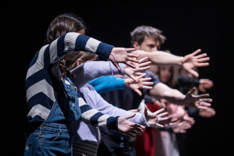 El Teatre Arniches acoge ‘Copiar’, espectáculo familiar de la compañía Animal Religion