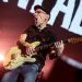Valencia canta a coro con Fito & Fitipaldis en el Roig Arena con “El monte de los aullidos”