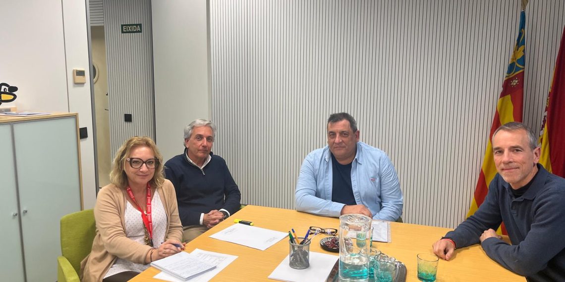 El comisionado para la Recuperación mantiene sus primeros encuentros con las asociaciones de víctimas de la dana