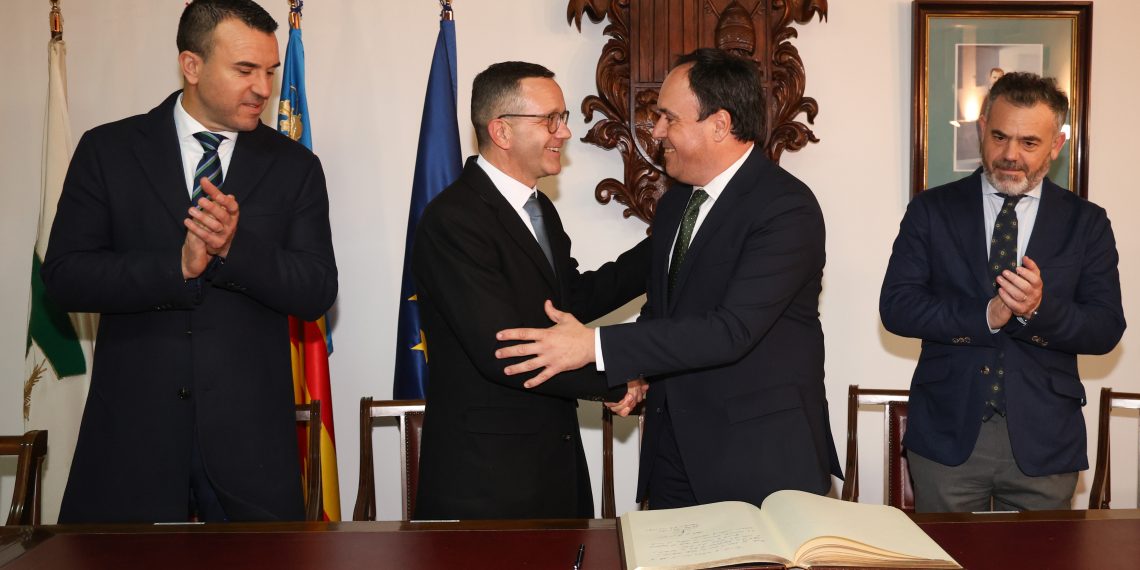 Canals celebra Sant Antoni Abad con la presencia del president de la Generalitat