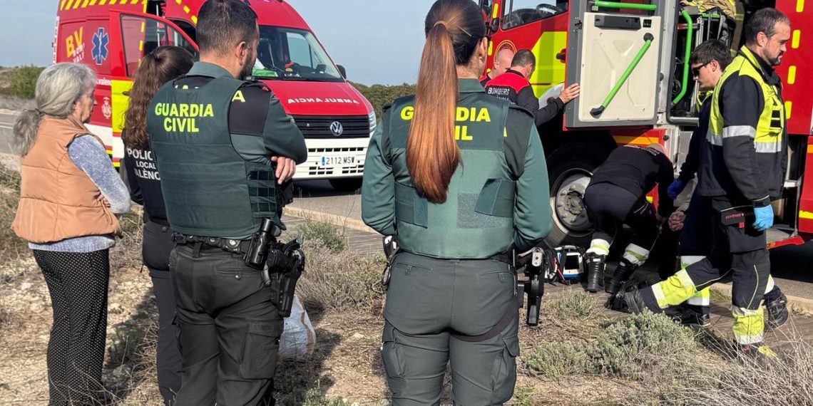 Rescatado un hombre de 74 años perdido en una zona boscosa de difícil acceso de El Saler