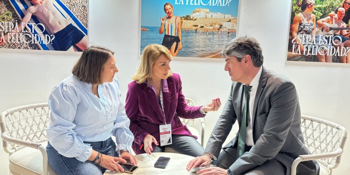 La Generalitat refuerza en Fitur un modelo de ocio y turismo seguro, inclusivo y con ventajas para la juventud valenciana