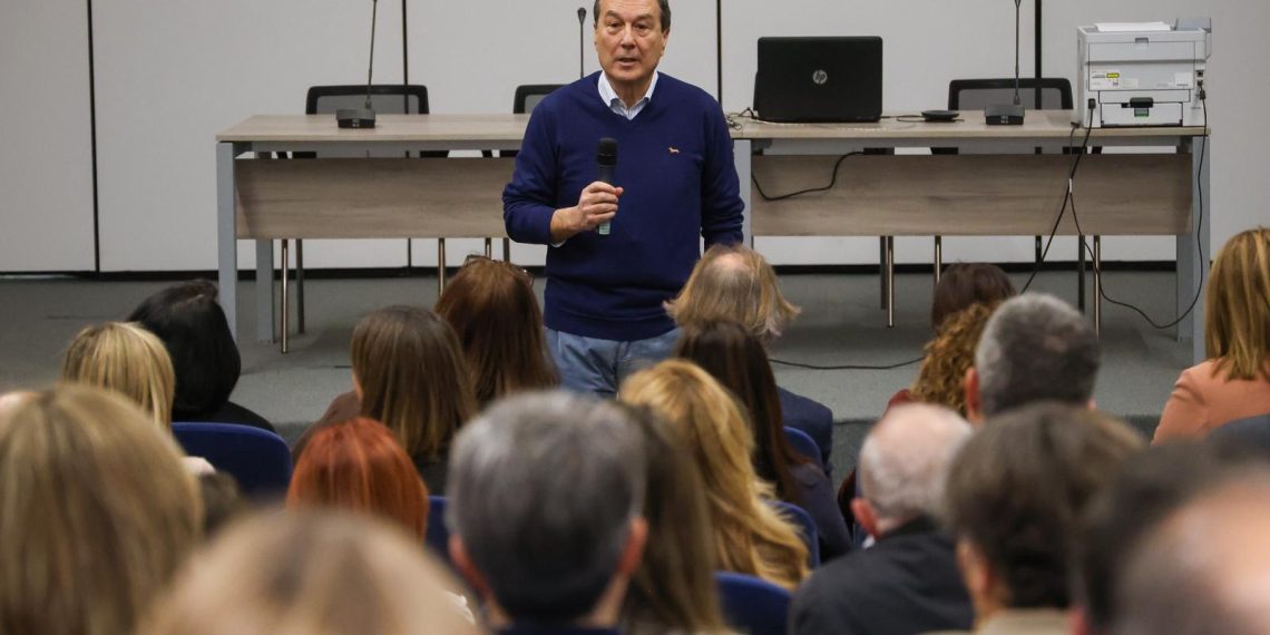 Sanidad reduce en más del 60 % el plazo para intervenir quirúrgicamente a los pacientes con riesgo vital al pasar de 61 a 24 días durante esta legislatura