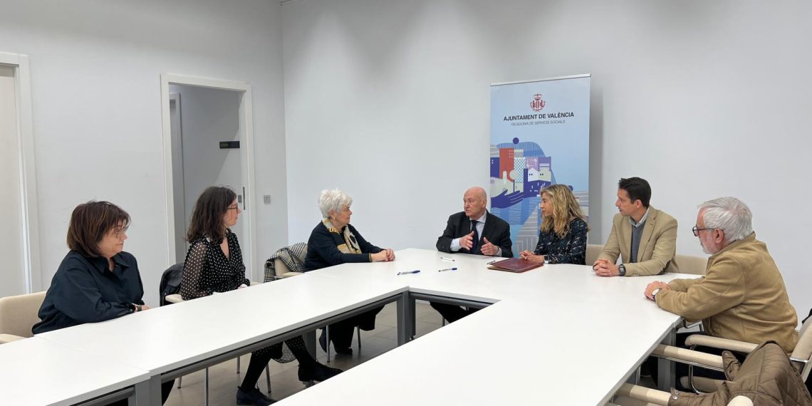 El Ayuntamiento de Valencia y AECC firman un convenio de colaboración