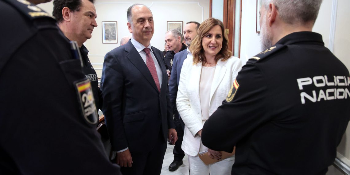 Más de 6.000 agentes reforzarán la seguridad de Valencia durante las Fallas