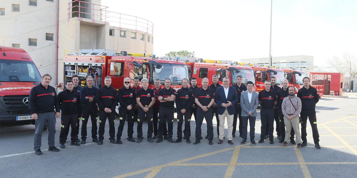 La Diputación de Alicante refuerza la flota del Consorcio de Bomberos con cinco nuevos vehículos