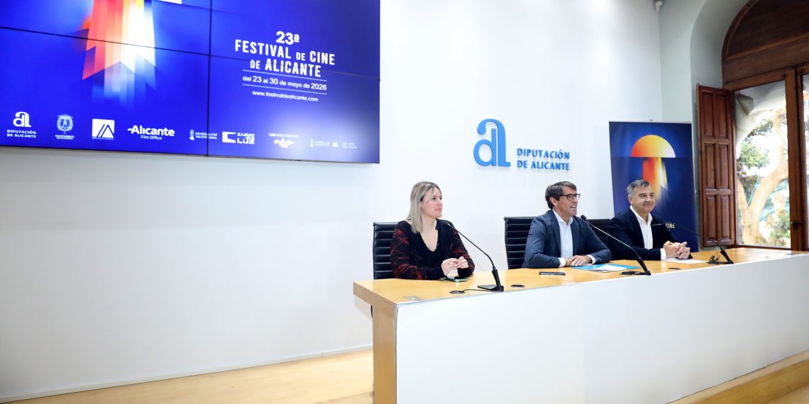 La Diputación de Alicante presenta el cartel del XXIII Festival de Cine de Alicante realizado por la diseñadora Rocío Baños