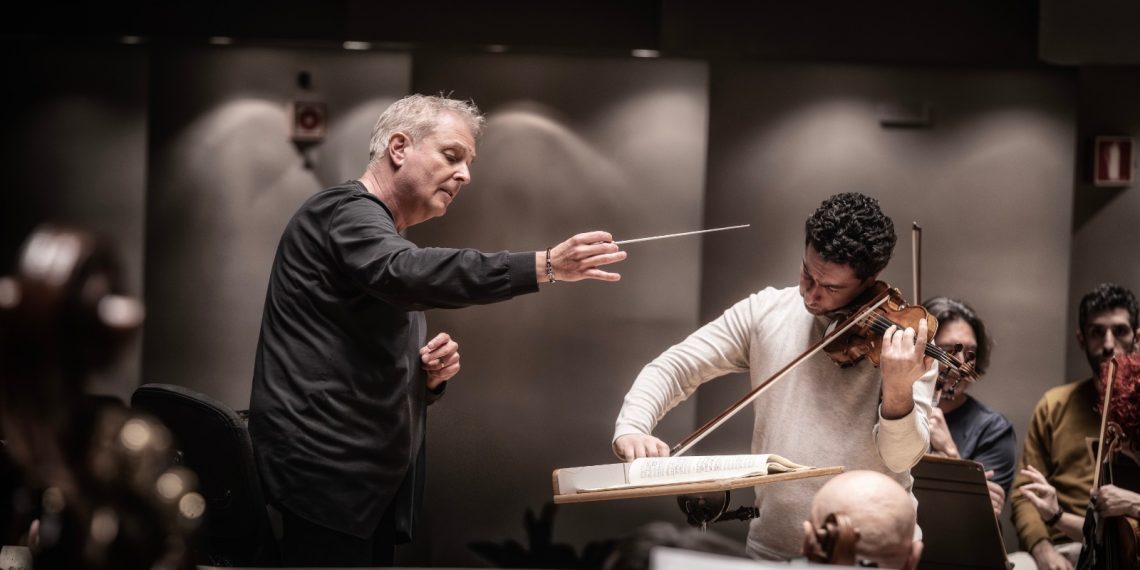 El Palau de la Música registra una gran afluencia de público y la Orquesta de València visita de nuevo el Auditorio Nacional tras 22 años de ausencia