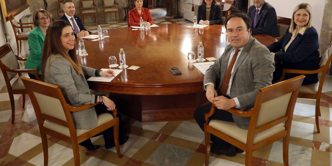 Pérez Llorca propone la creación de una Red de Universidades de la Comunitat Valenciana para el Empleo