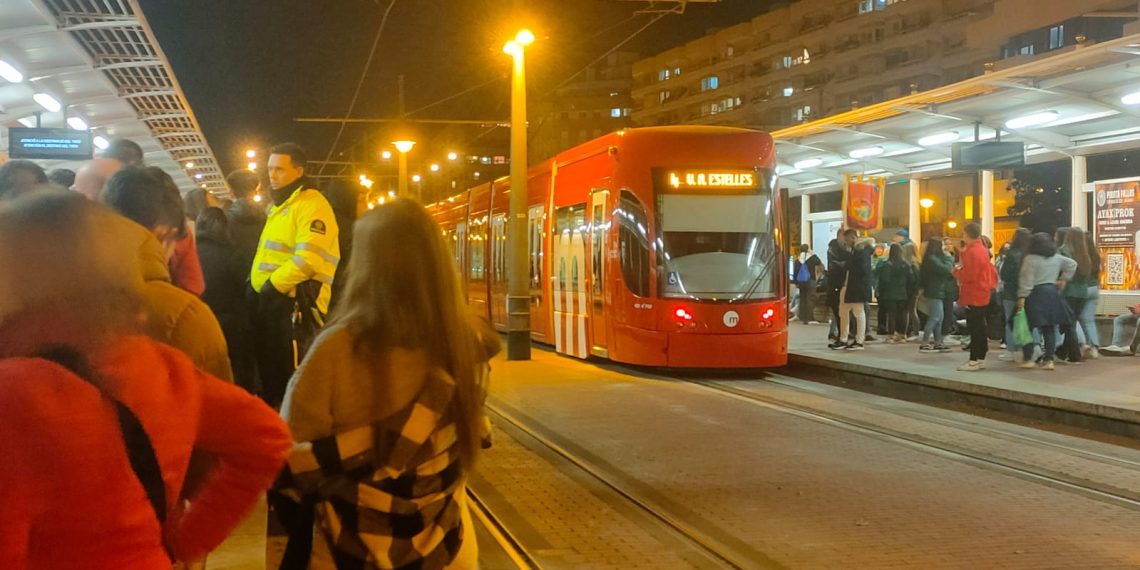 Metrovalencia amplía el domingo 22 de febrero la oferta del tranvía para asistir a la Crida de las Fallas