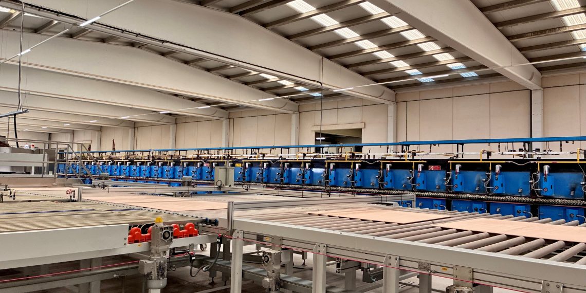 Marián Cano destaca el incremento del 22,5 % hasta los tres millones de euros en las ayudas a asociaciones empresariales que impulsen la reindustrialización