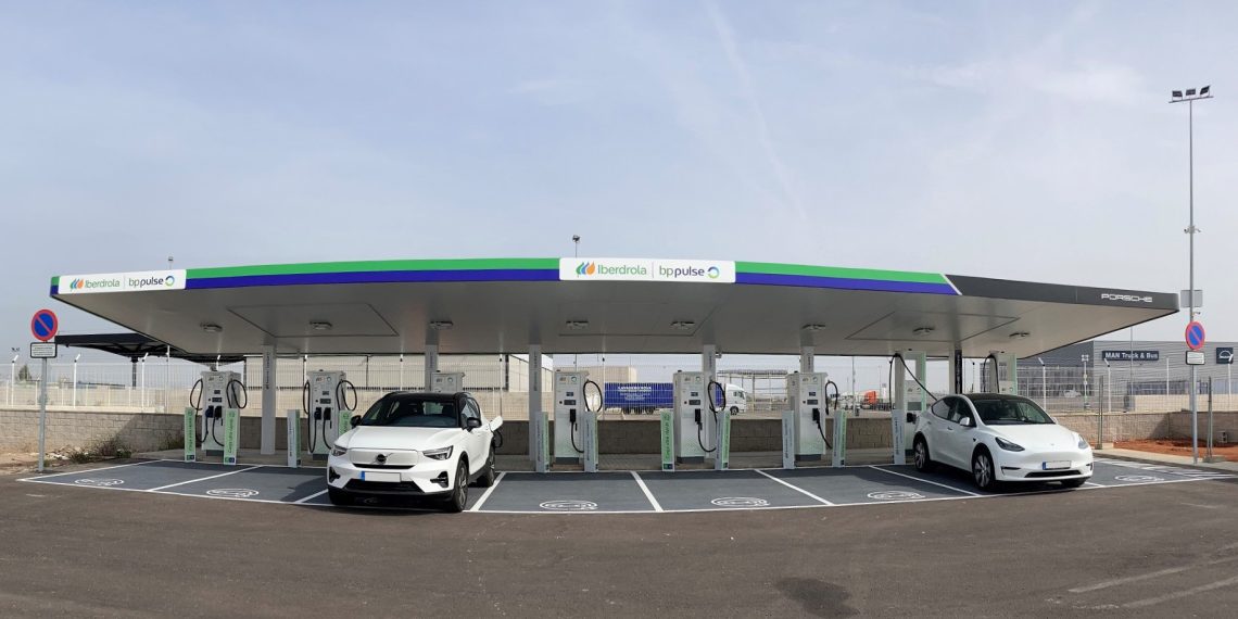 Iberdrola supera los 2.000 puntos de recarga públicos en funcionamiento en la C. Valenciana