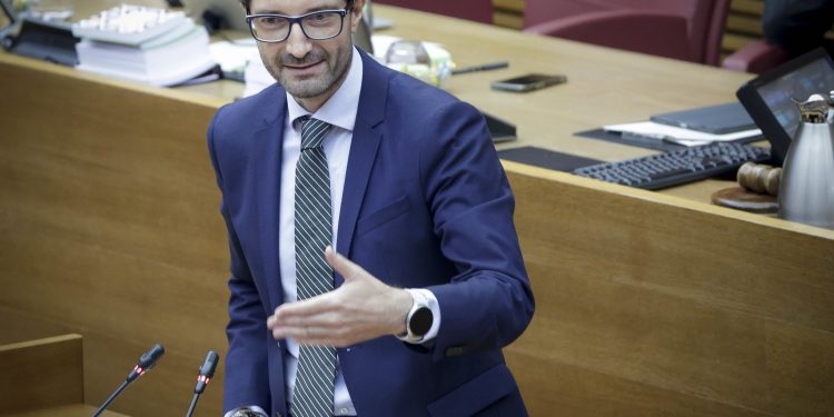 El PP reclama al Gobierno más medios para proteger la reserva marina de las Columbretes en Les Corts
