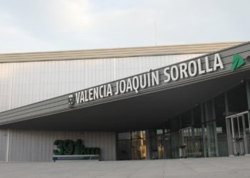 Incendios y viento extremo paralizan el tráfico ferroviario entre la Comunitat Valenciana y Cataluña