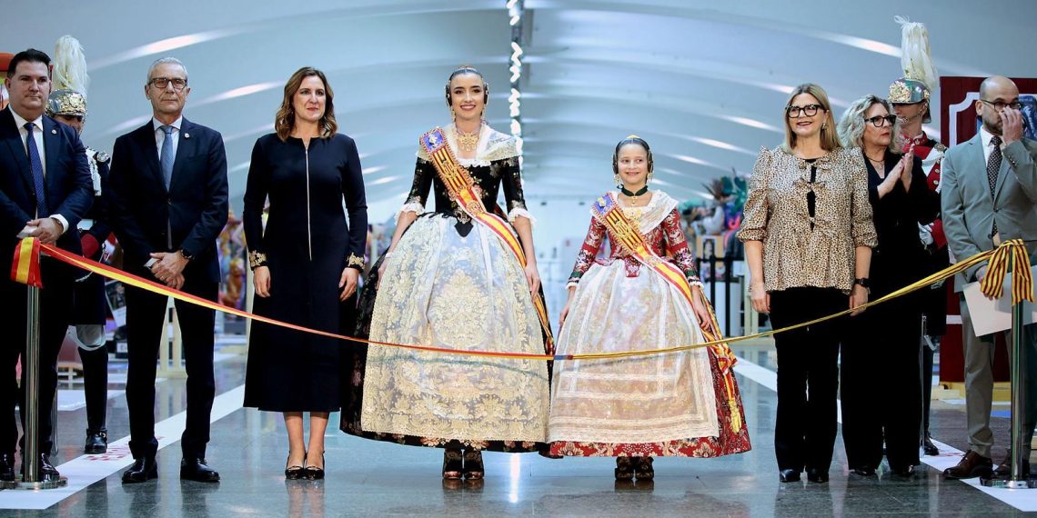 Catalá inaugura la Exposició del Ninot y avanza la modernización del Museo Fallero