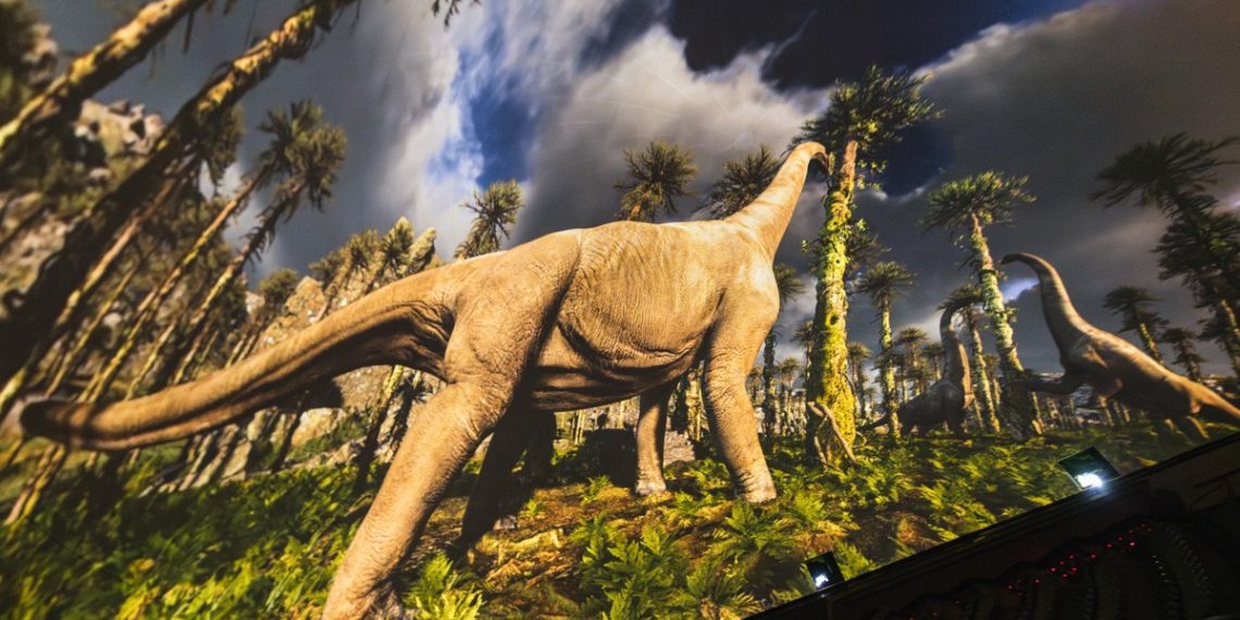 El Hemisfèric incorpora a su cartelera la película ‘Dinosaurios. Una historia de supervivencia’
