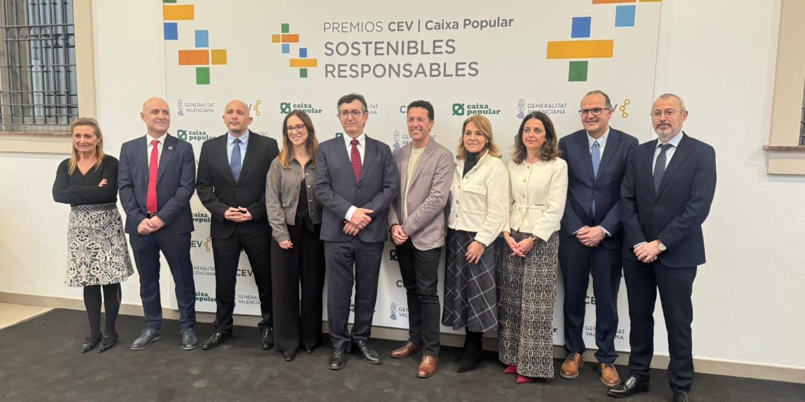 Camarero defiende un modelo productivo basado en empresas sostenibles en la Comunitat Valenciana