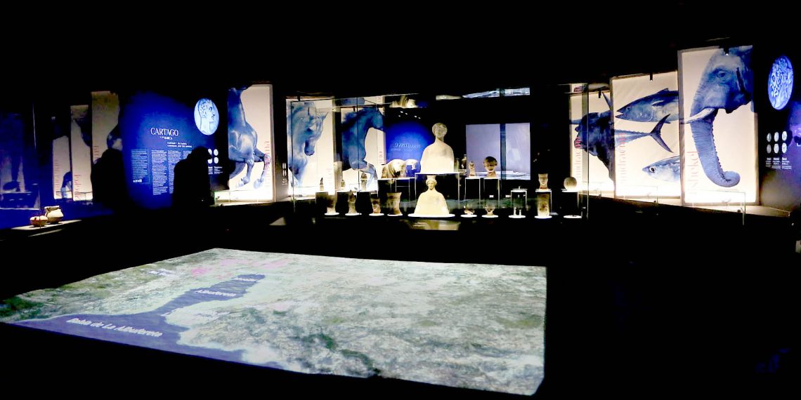 La exposición del MARQ ‘Ciudades de luz’ gana el EMPORIA de Oro a la mejor muestra efímera no itinerante