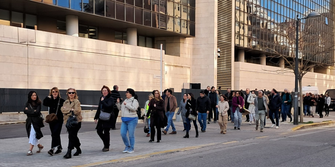 La Ciudad de la Justicia de Valencia efectúa un simulacro de incendio para evaluar el plan de emergencias y evacua la sede en 12 minutos