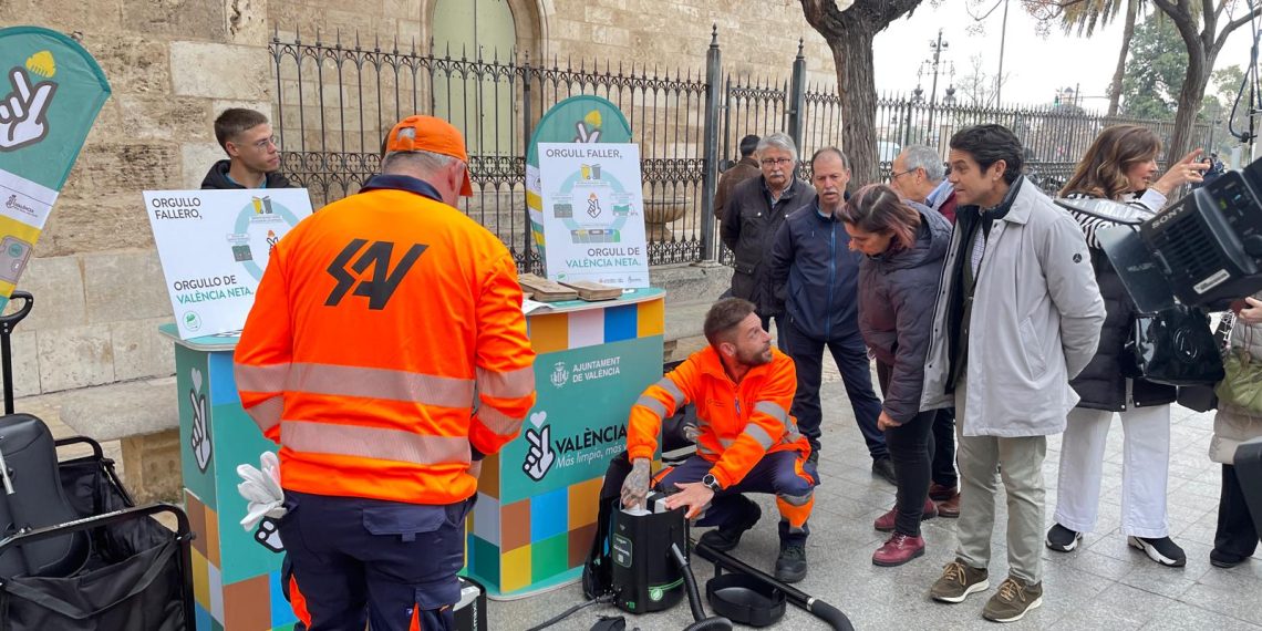El Ayuntamiento destina 3,2 millones de euros al plan especial de limpieza en Fallas