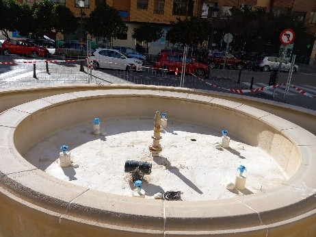 El Ayuntamiento repara y pone a punto la fuente de L’Alguer tras sufrir graves actos vandálicos
