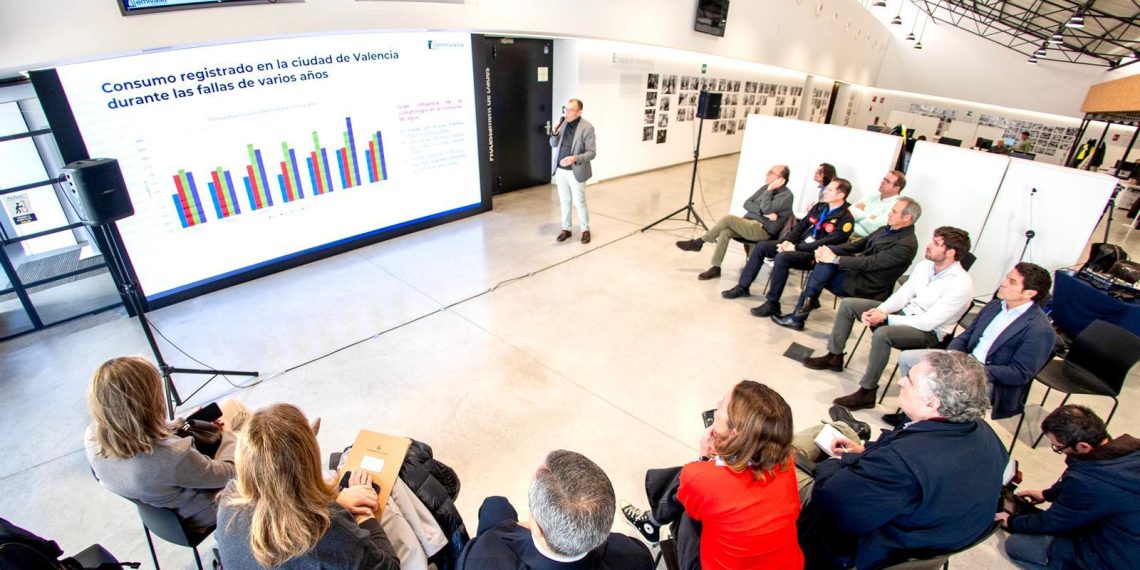 El consumo de agua en Valencia se mantiene estable durante las Fallas