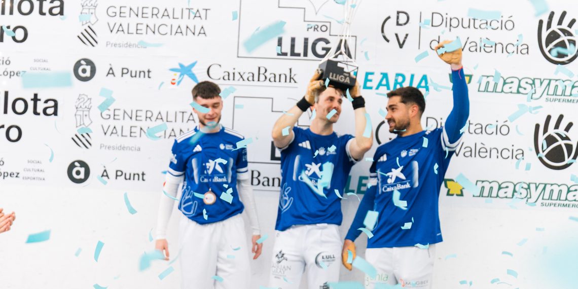 Francés y Nacho conquistan la Lliga CaixaBank de escala i corda Pro1 en un Pelayo abarrotado