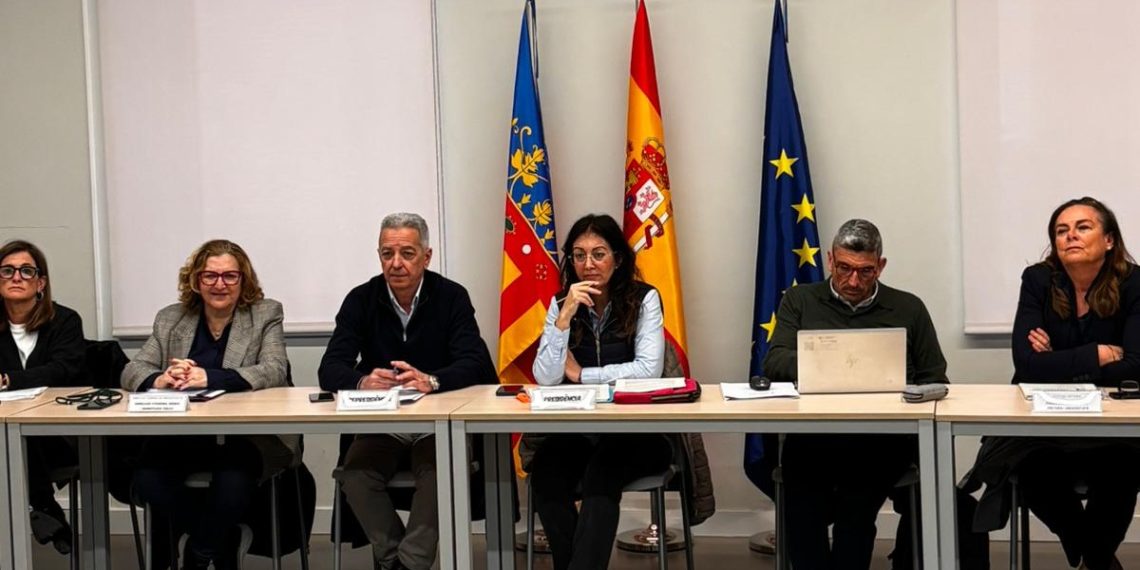 La Generalitat negocia con los sindicatos un nuevo reglamento de selección y movilidad de funcionarios que aporte seguridad jurídica y agilice la provisión de puestos