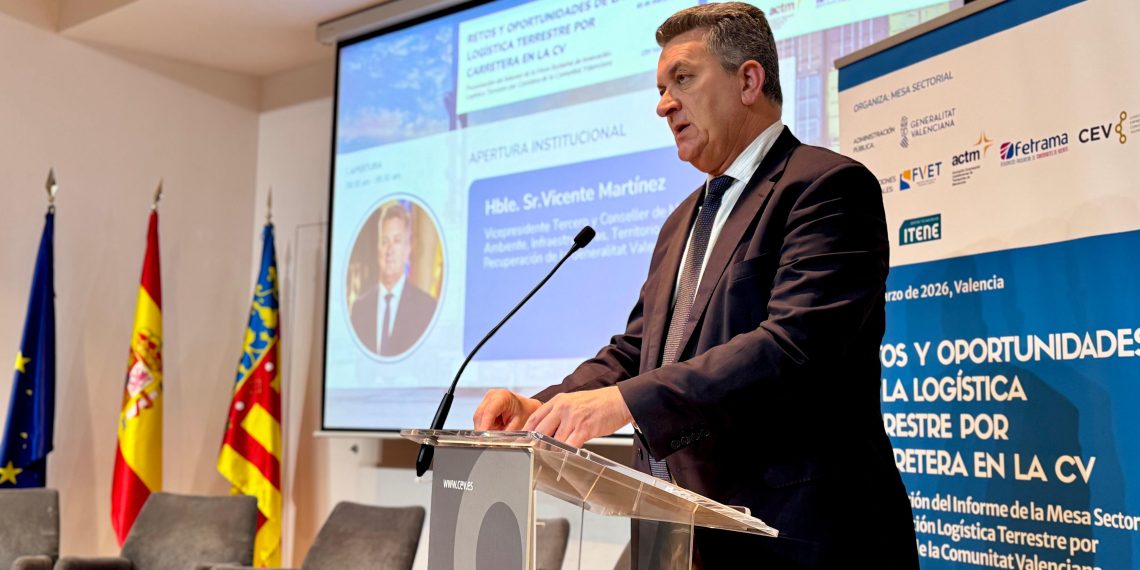 La Generalitat y el sector del transporte presentan la hoja de ruta para consolidar la Comunitat Valenciana como ‘hub’ logístico mediterráneo