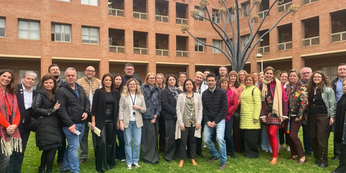 Educación recibe a responsables educativos europeos interesados en conocer las políticas de inclusión e innovación educativa impulsadas por la Generalitat