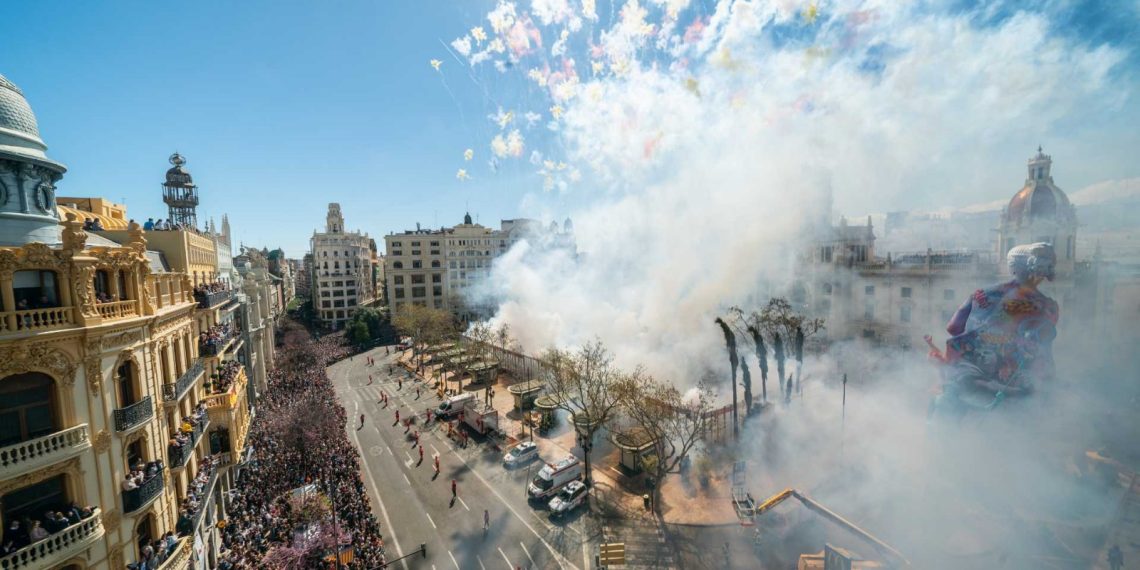 La Generalitat refuerza las comunicaciones de emergencias para garantizar la seguridad durante las Fallas