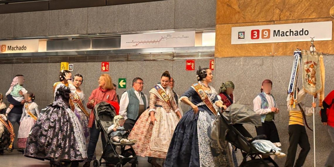 Metrovalencia transporta casi tres millones de usuarios durante las Fallas 2026