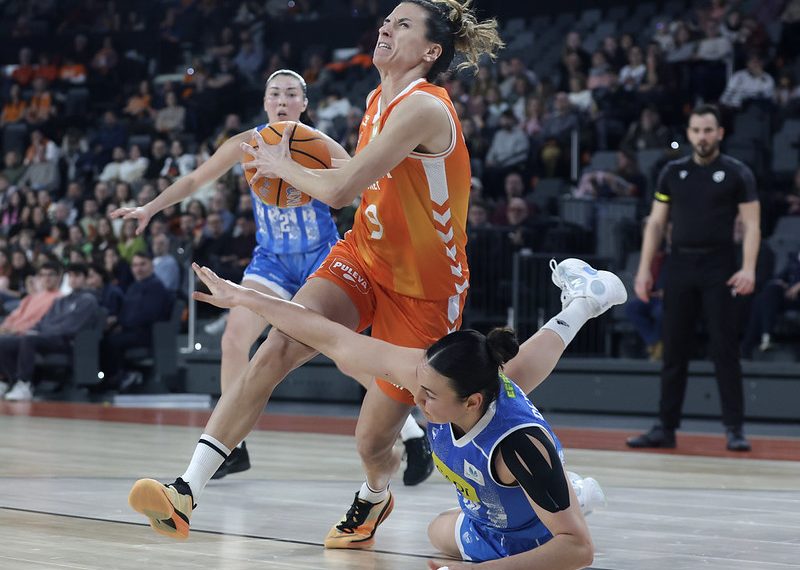 El Valencia Basket se impone desde la defensa y arrolla a Cadí La Seu (77-44)