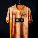 El Valencia CF presenta su camiseta retro para la Jornada especial de LaLiga